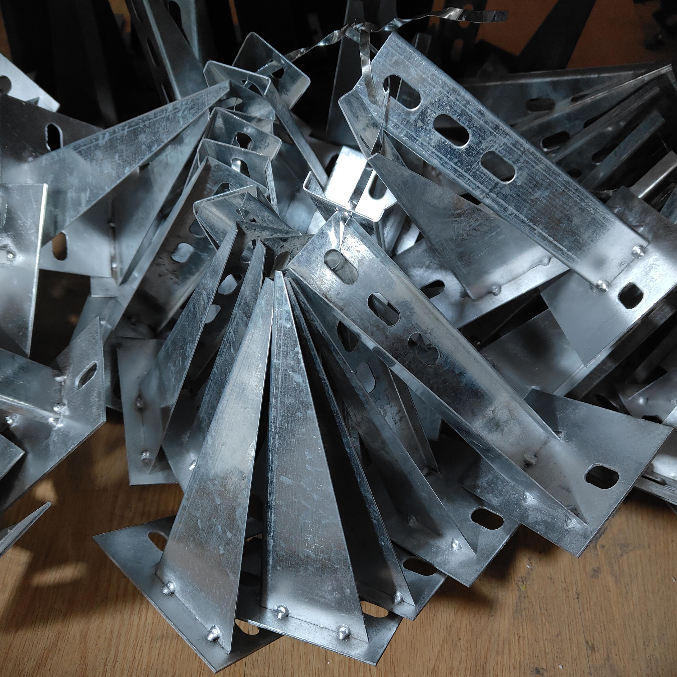 山東電纜橋架支架廠家